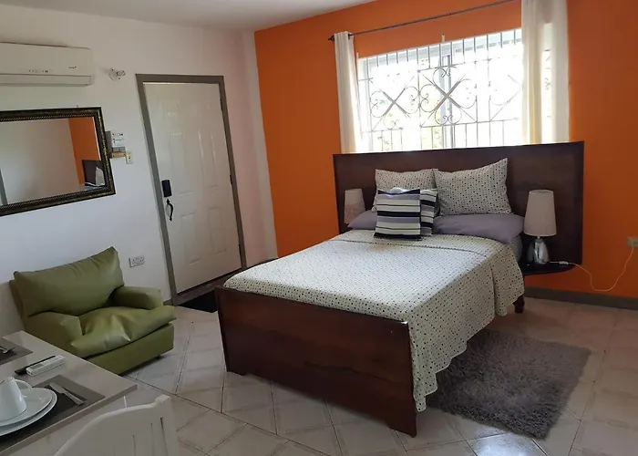 Jus4u-apt-3 The Away From Ocho Rios